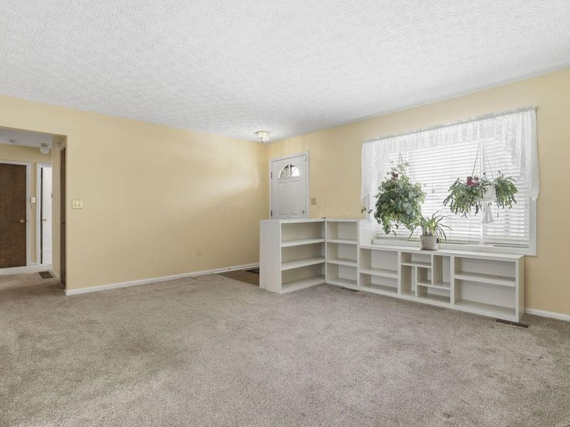 602 Deanna Stroll Road, Heath, OH 43056 Photo 6