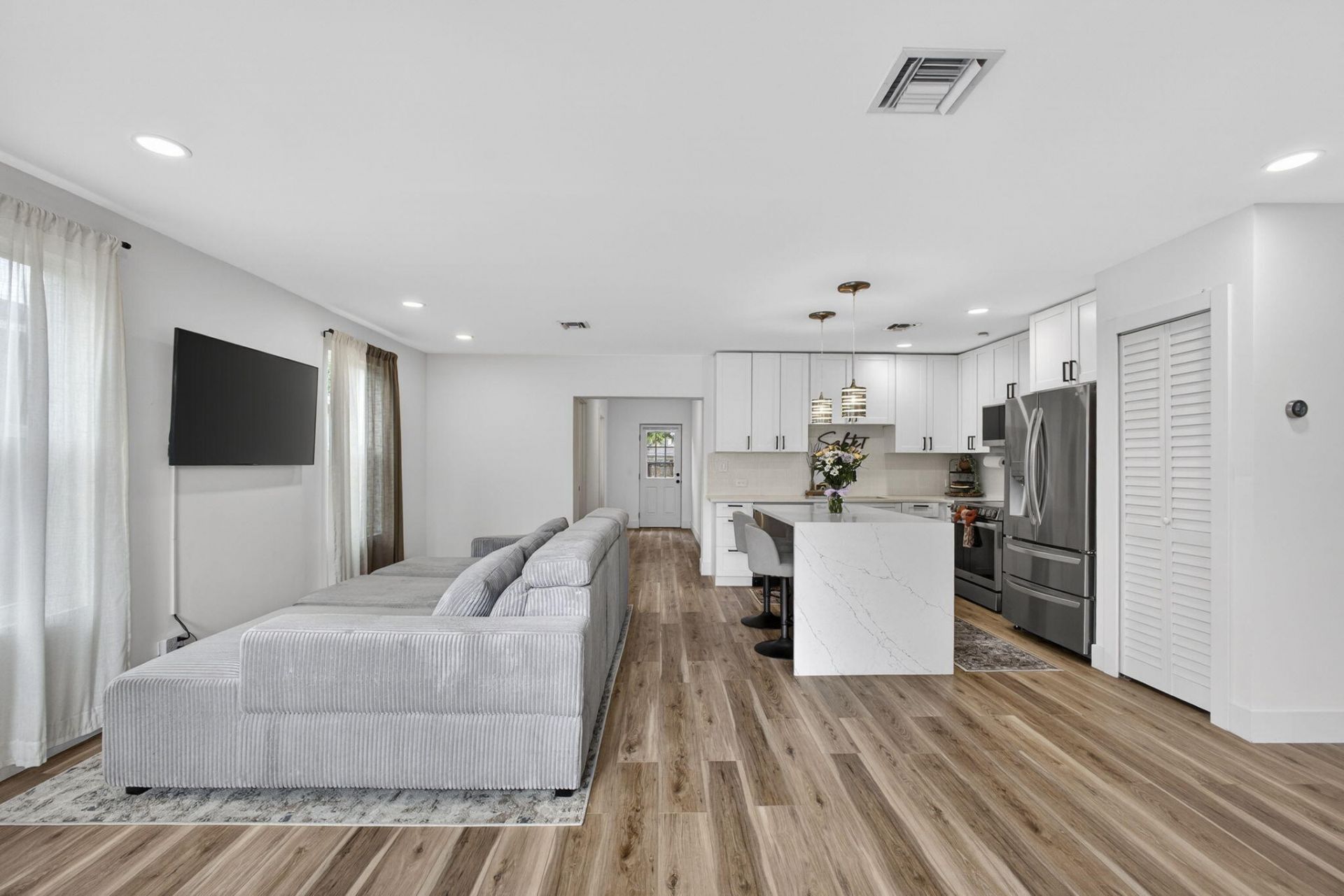 701 37th Street, West Palm Beach, FL 33407 Photo