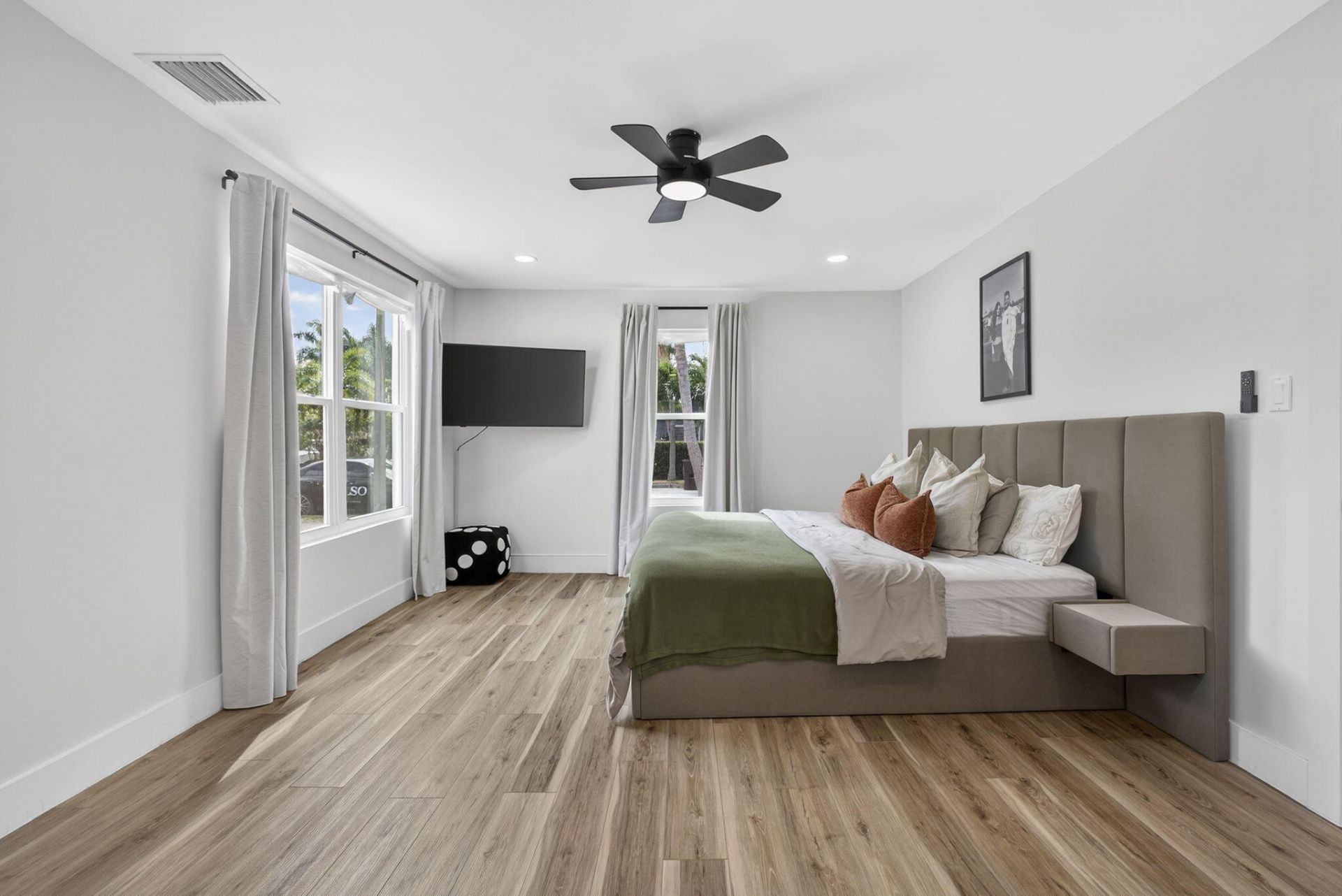 701 37th Street, West Palm Beach, FL 33407 Photo