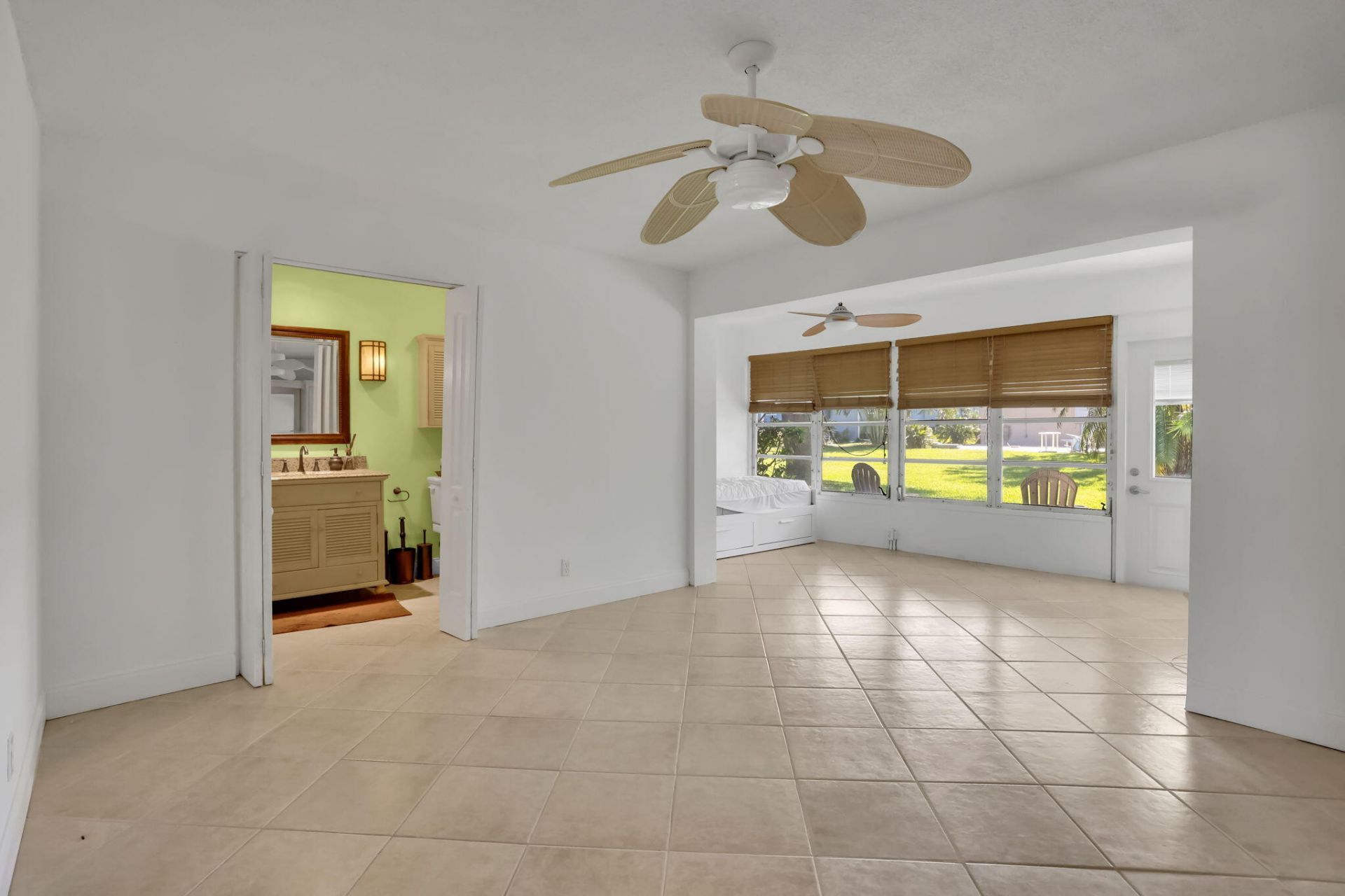 250 High Point Court, Unit B, Boynton Beach, FL 33435 Photo