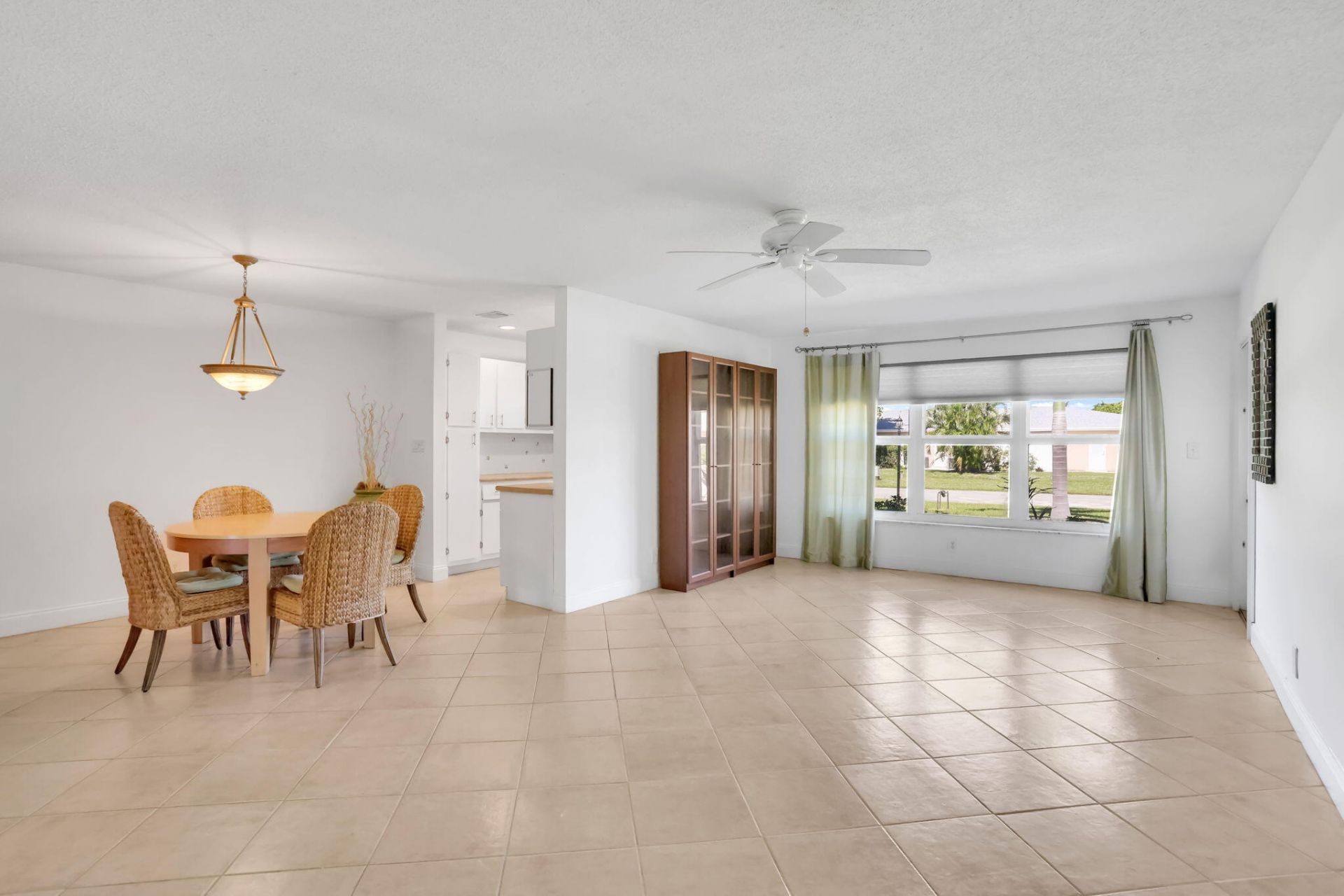 250 High Point Court, Unit B, Boynton Beach, FL 33435 Photo