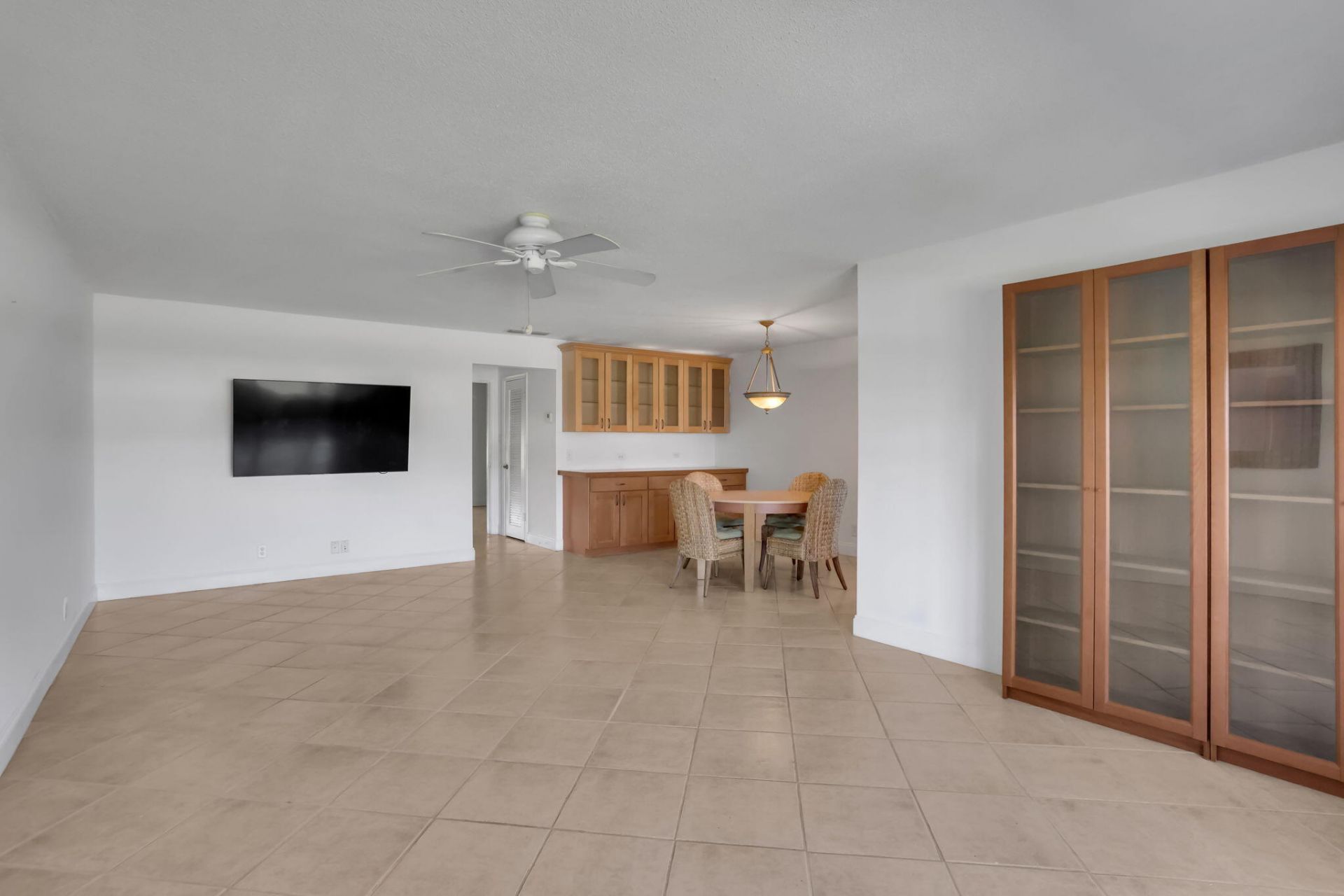 250 High Point Court, Unit B, Boynton Beach, FL 33435 Photo