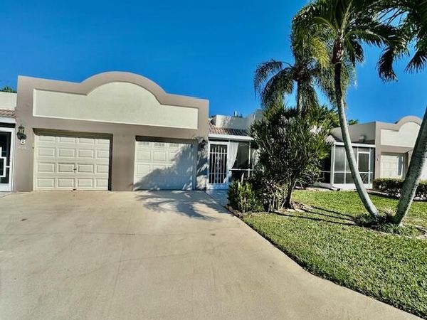 9245 Flynn Circle, Unit 7, Boca Raton, FL 33496