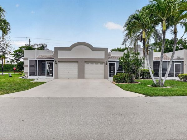 9245 Flynn Circle, Unit 7, Boca Raton, FL 33496