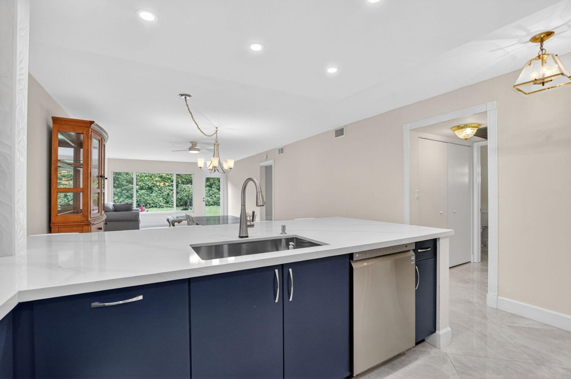 9245 Flynn Circle, Unit 7, Boca Raton, FL 33496 Photo