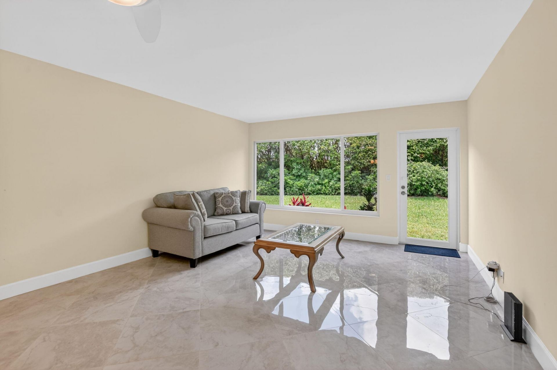 9245 Flynn Circle, Unit 7, Boca Raton, FL 33496 Photo