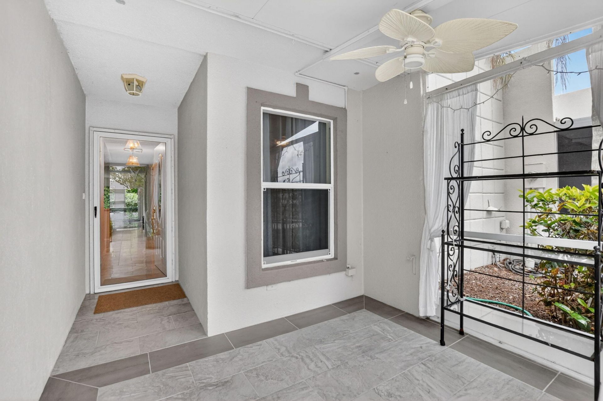 9245 Flynn Circle, Unit 7, Boca Raton, FL 33496 Photo