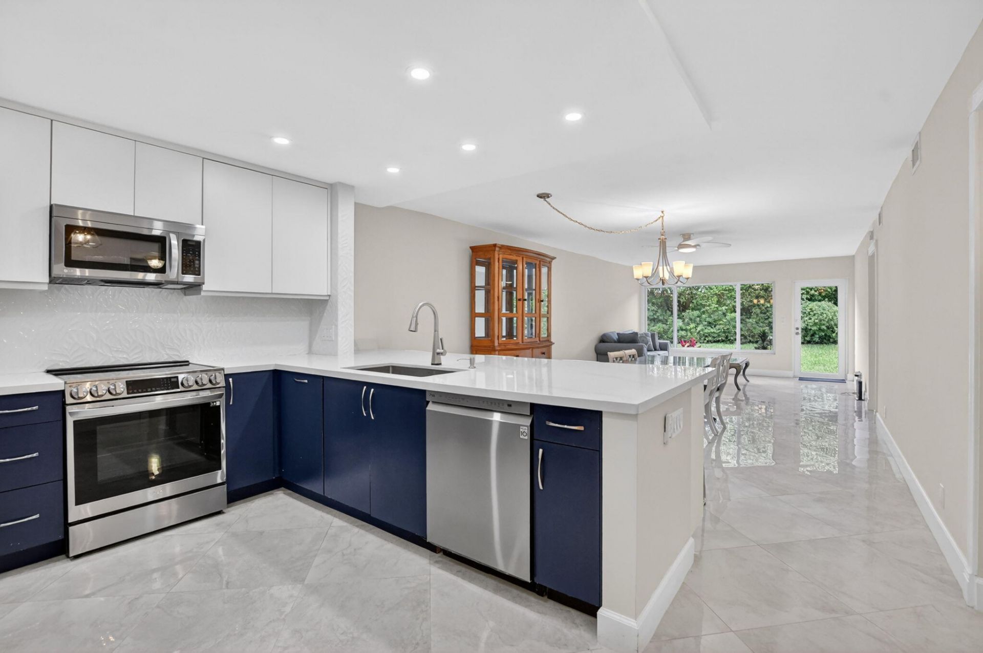 9245 Flynn Circle, Unit 7, Boca Raton, FL 33496 Photo