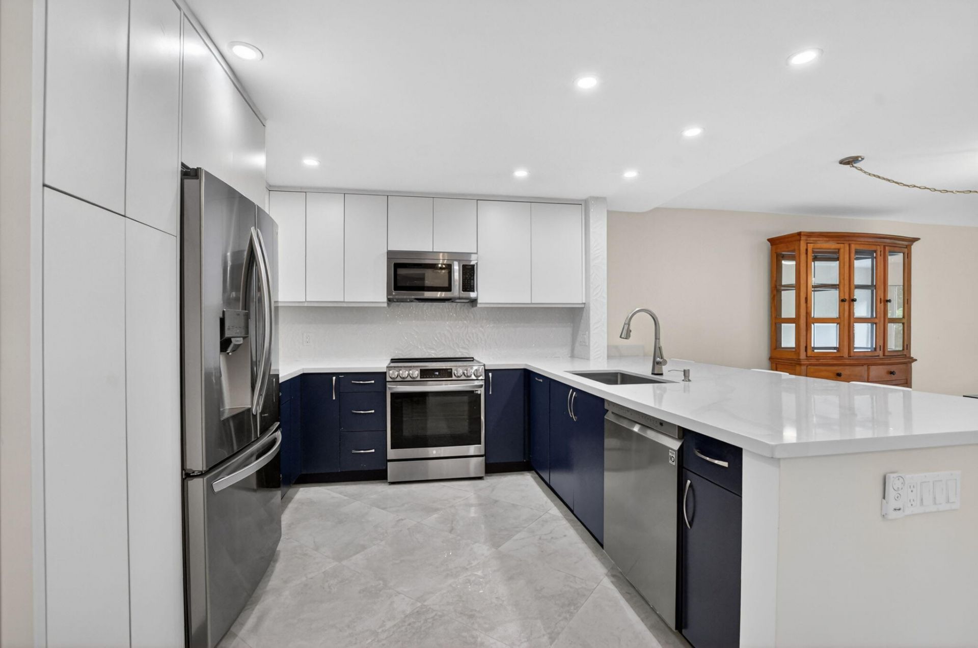 9245 Flynn Circle, Unit 7, Boca Raton, FL 33496 Photo