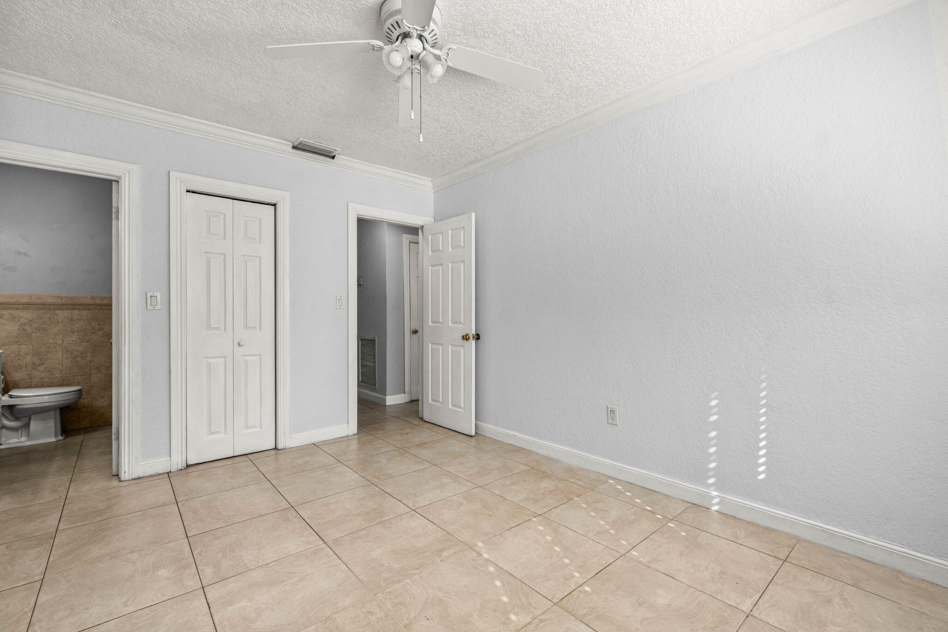 200 SW 7th Street, Unit #3, Boca Raton, FL 33432 Photo
