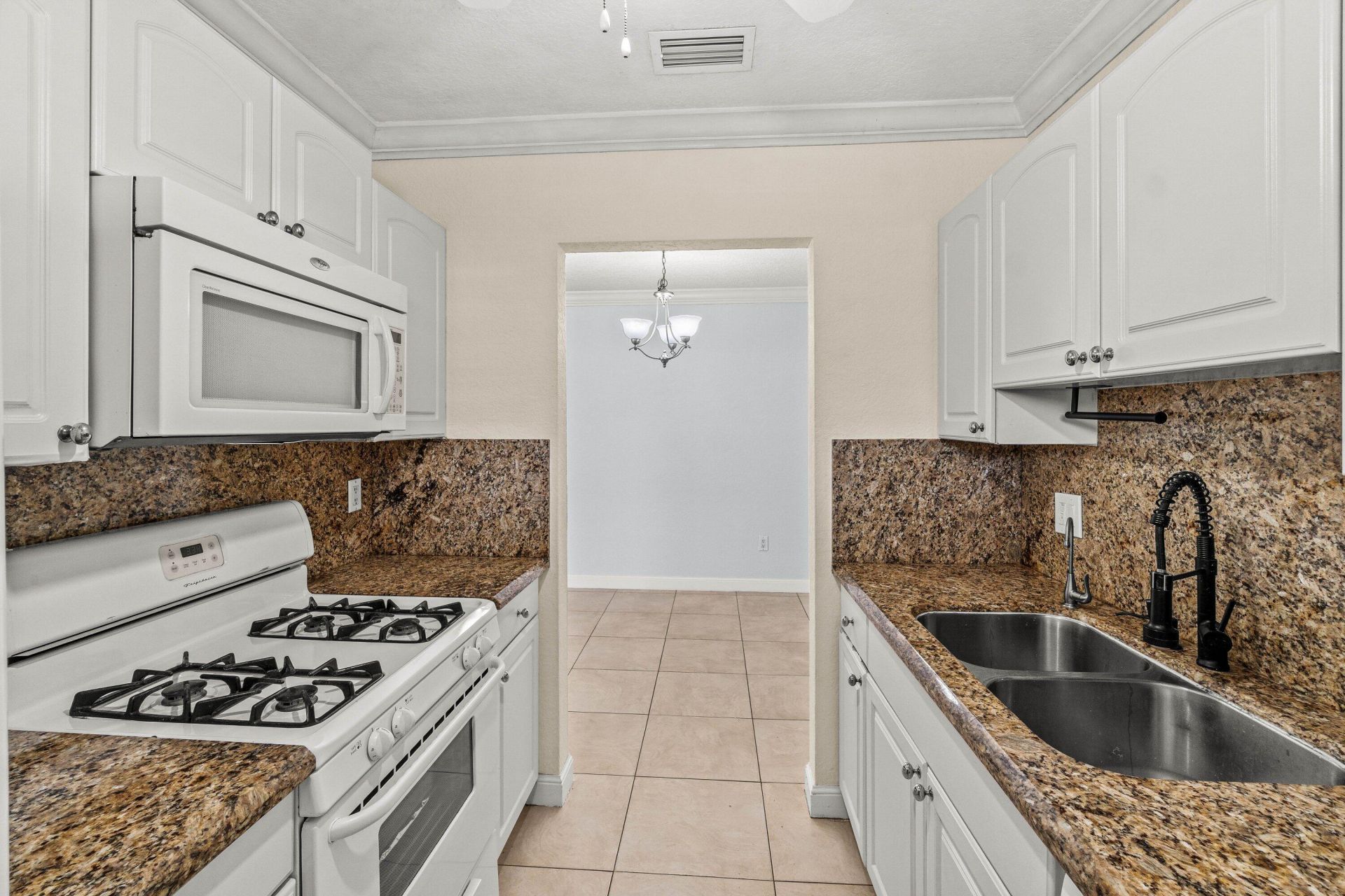 200 SW 7th Street, Unit #3, Boca Raton, FL 33432 Photo