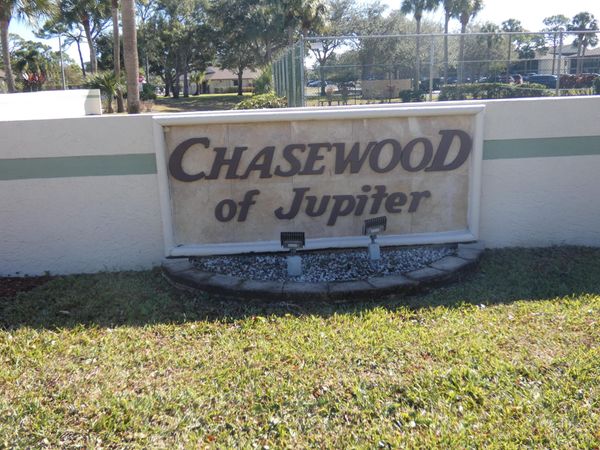 6495 SE Chasewood Drive, Unit E, Jupiter, FL 33458