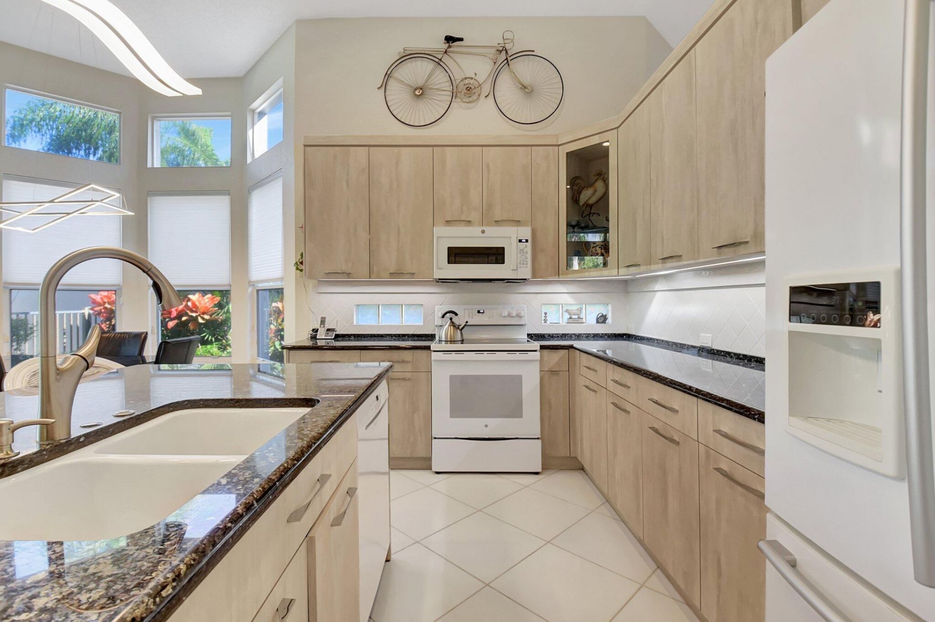 4022 Manchester Lake Drive, Lake Worth, FL 33449 Photo