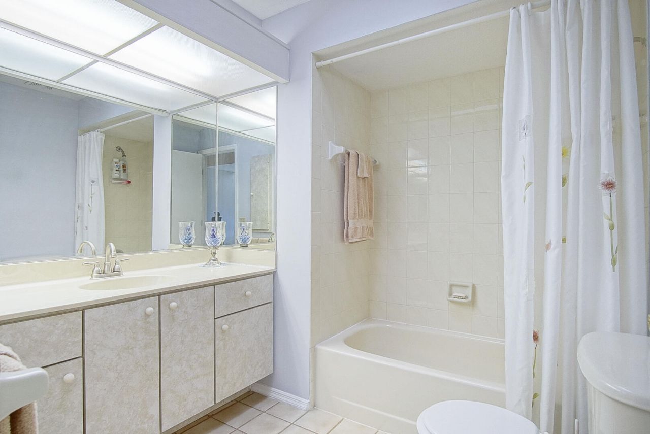 121 SE Lakehurst Drive, Port Saint Lucie, FL 34983 Photo