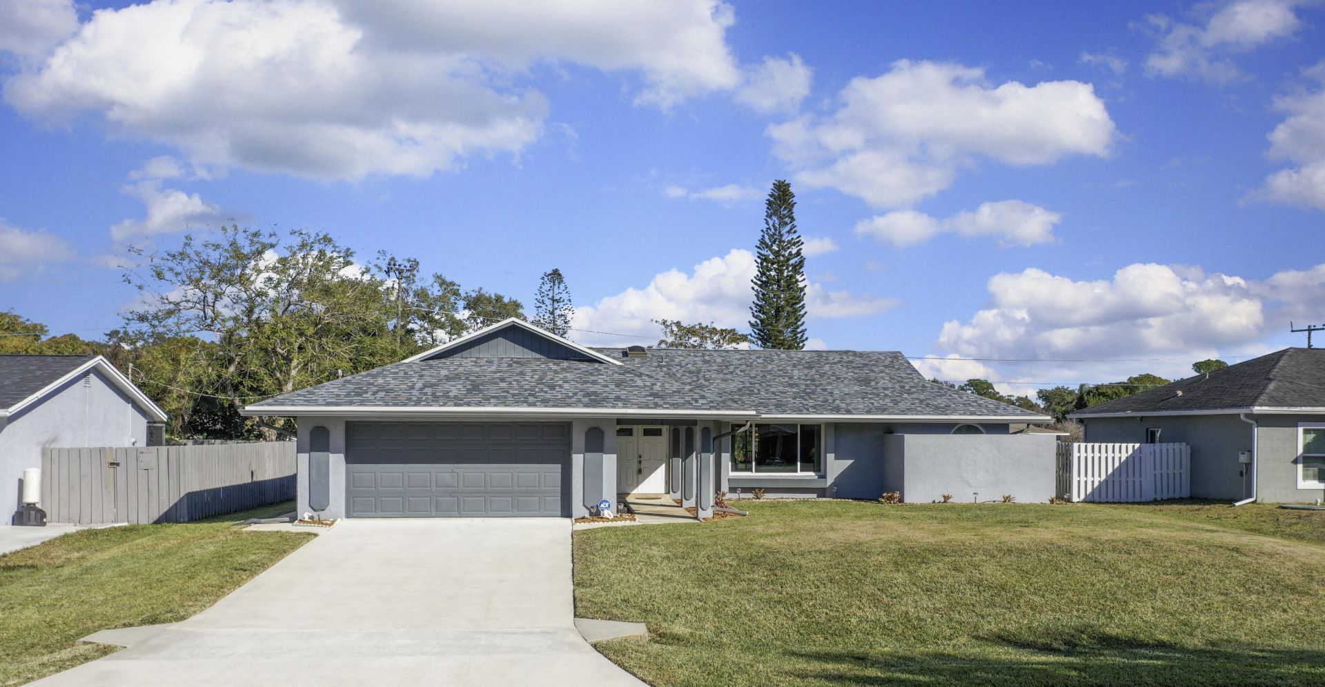 121 SE Lakehurst Drive, Port Saint Lucie, FL 34983 Photo