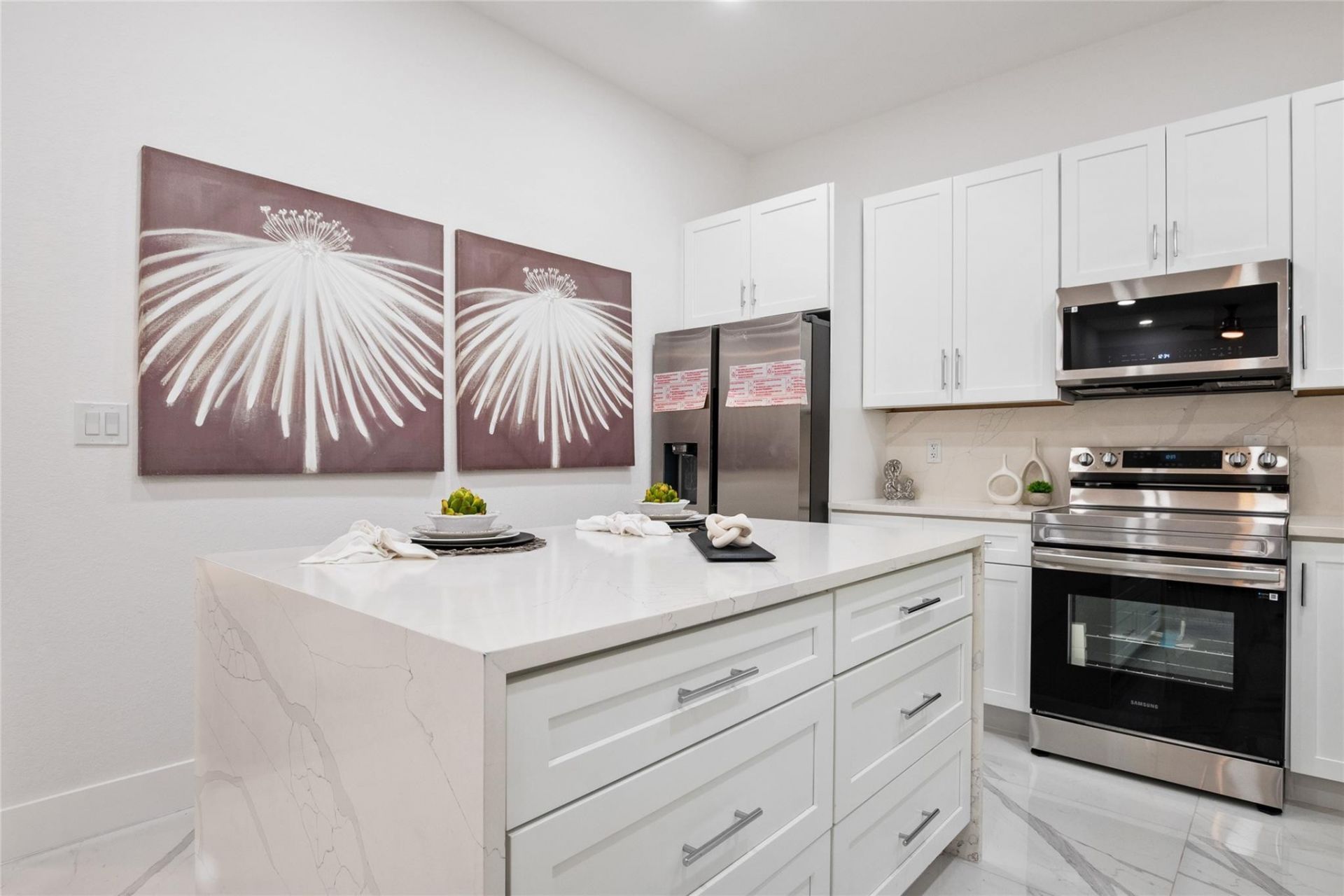 2407 NW 8 Street, Fort Lauderdale, FL 33311 Photo