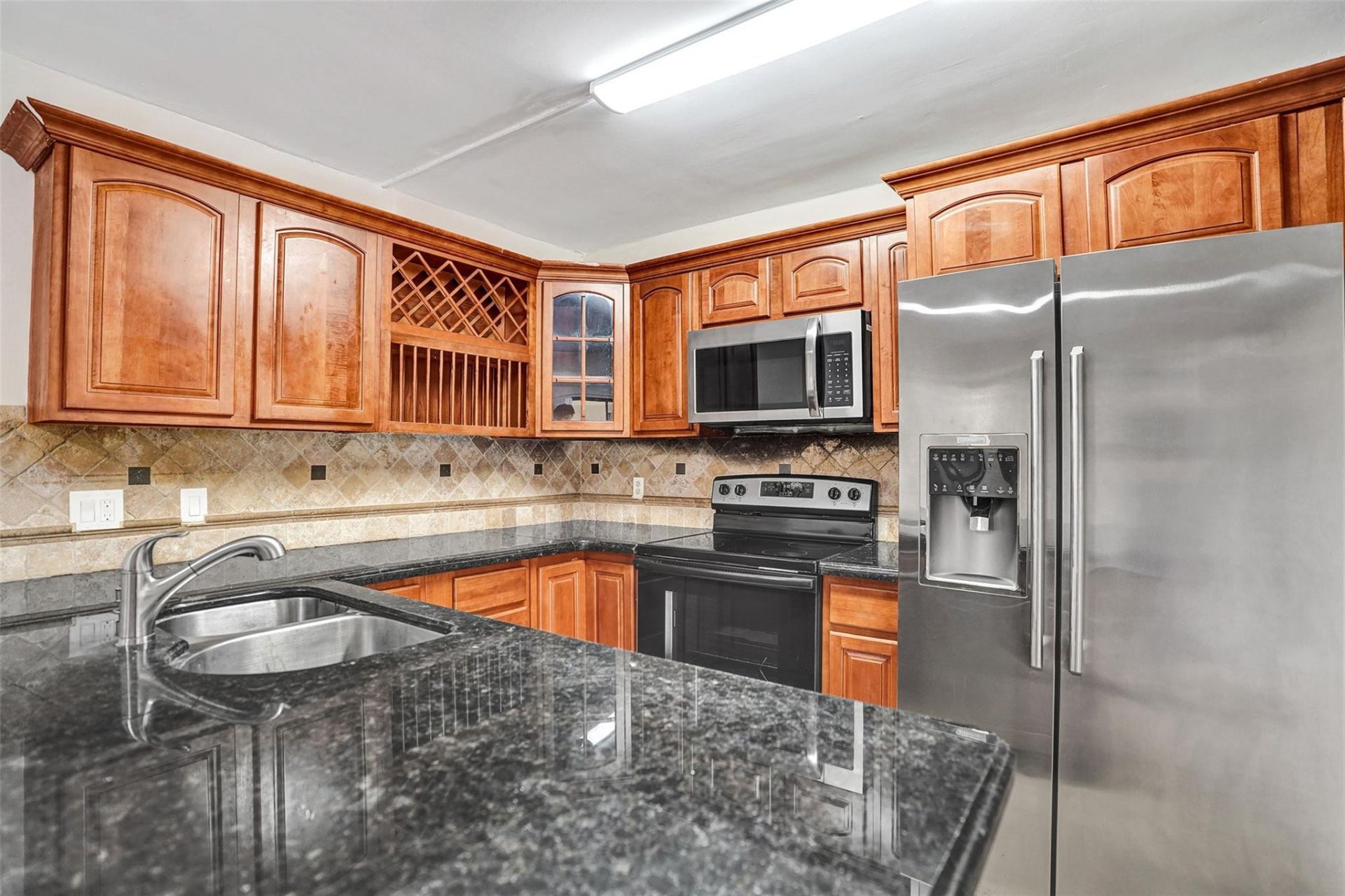 4872 NW 95th Avenue, Sunrise, FL 33351 Photo