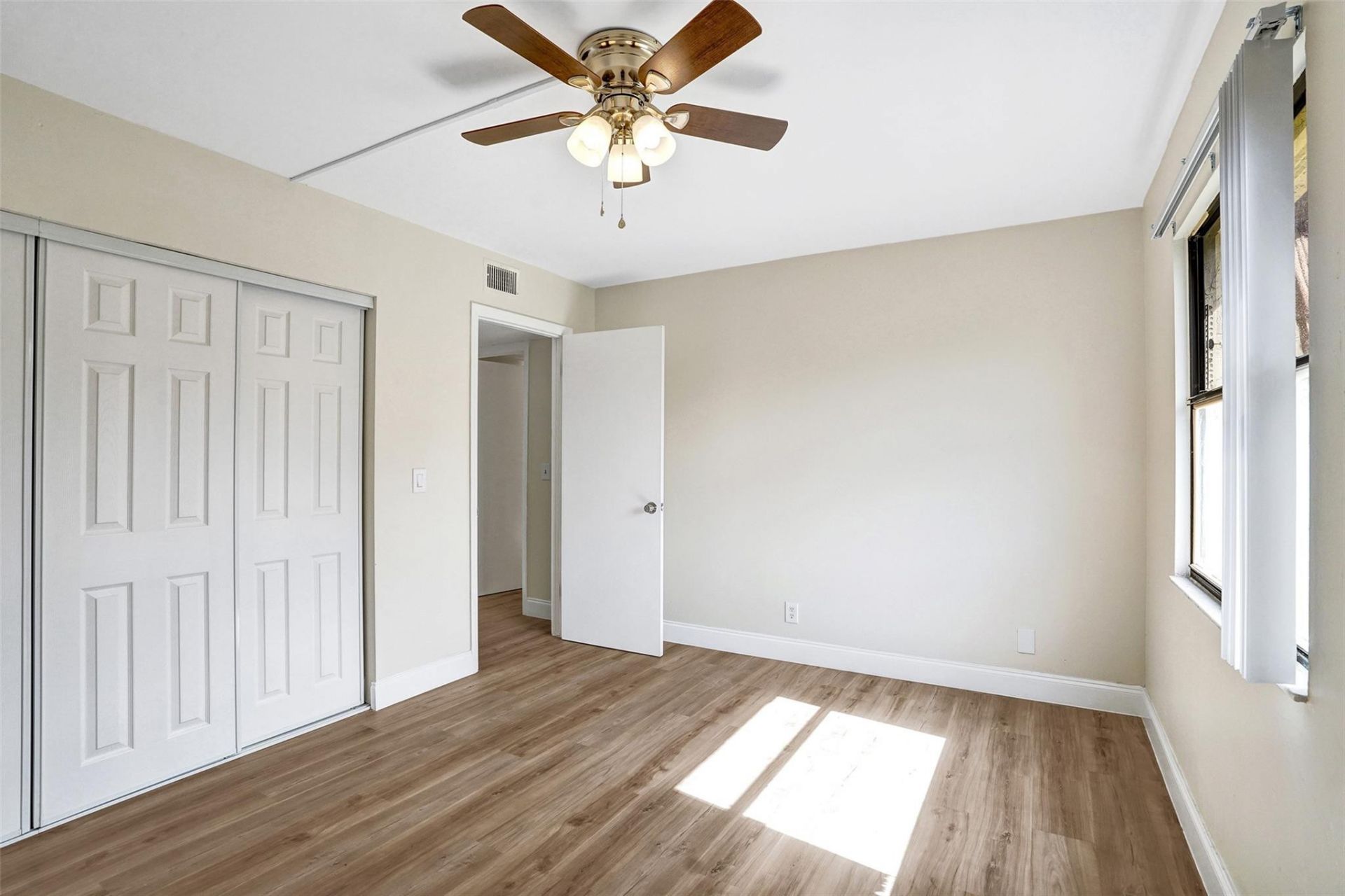 4872 NW 95th Avenue, Sunrise, FL 33351 Photo