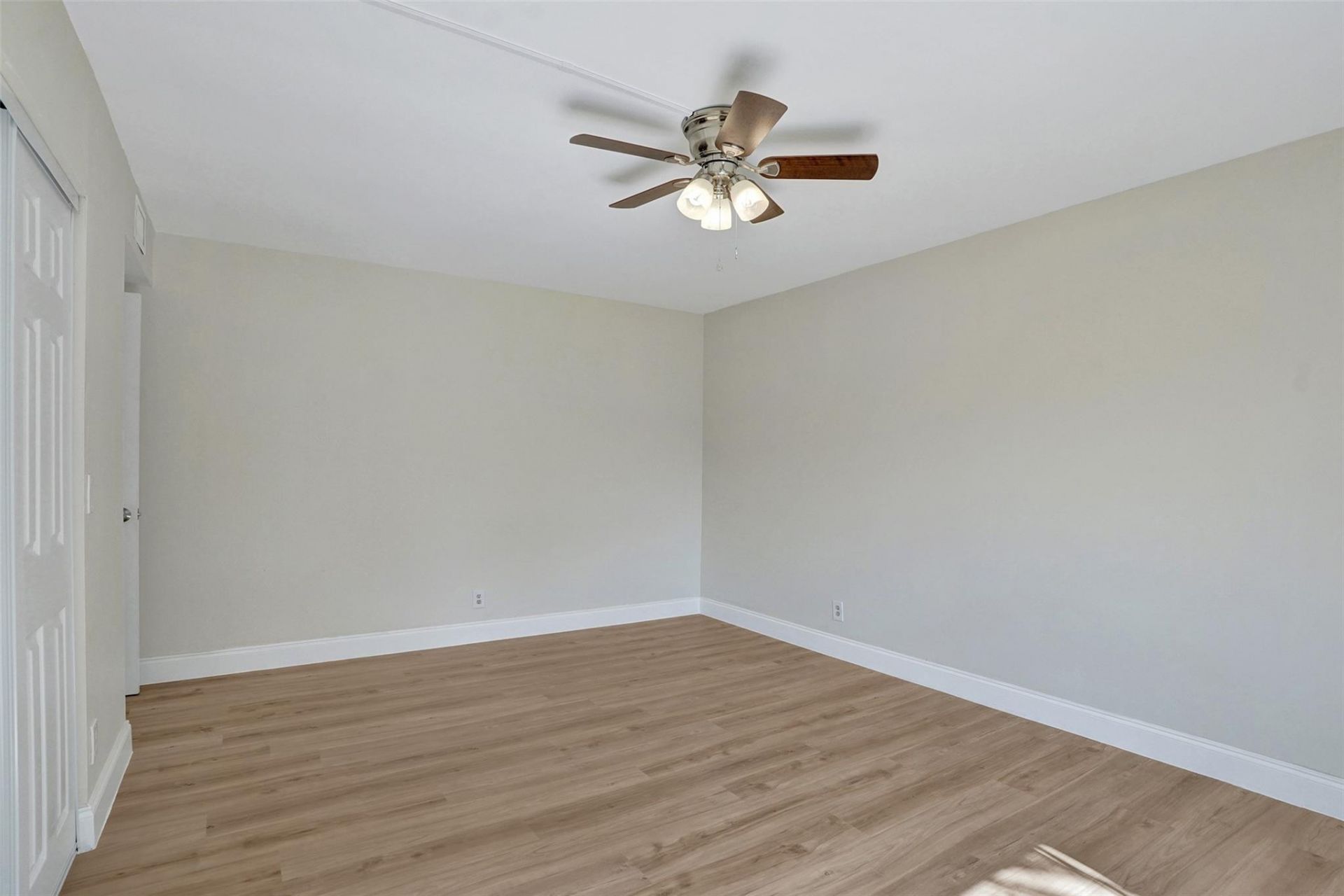 4872 NW 95th Avenue, Sunrise, FL 33351 Photo