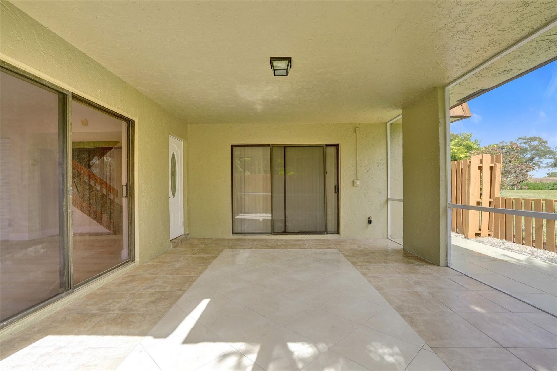 4872 NW 95th Avenue, Sunrise, FL 33351 Photo