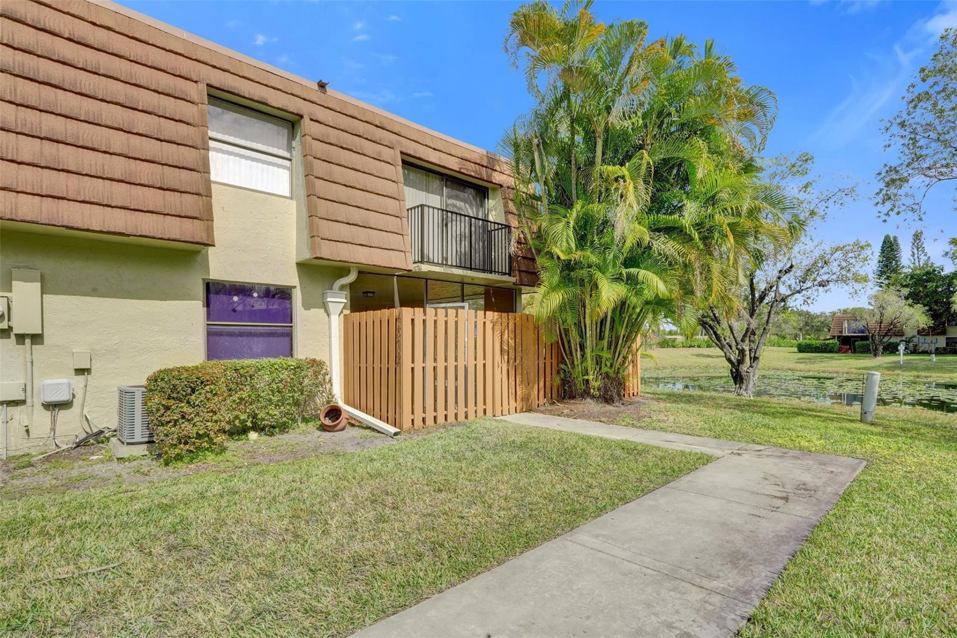 4872 NW 95th Avenue, Sunrise, FL 33351 Photo