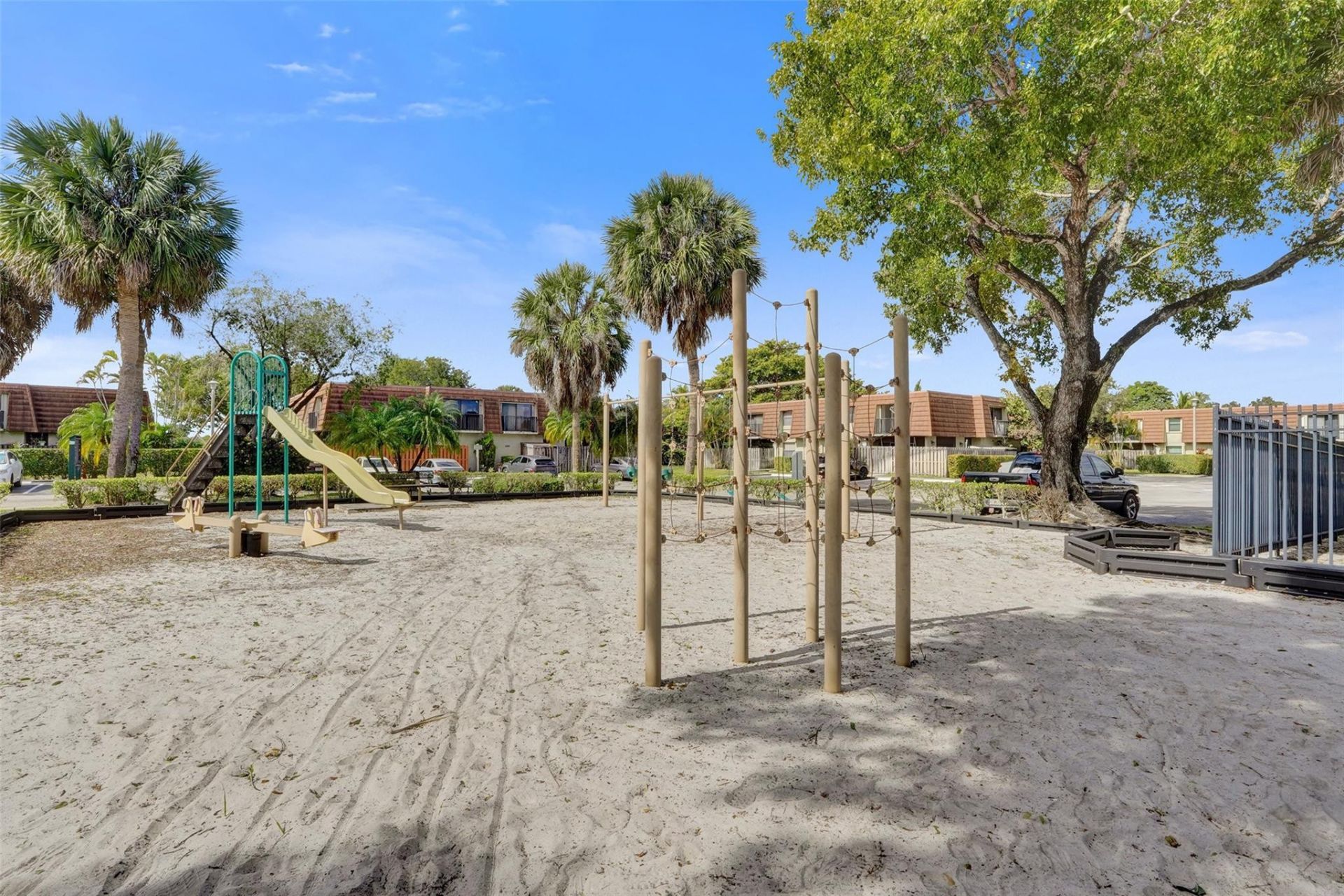 4872 NW 95th Avenue, Sunrise, FL 33351 Photo