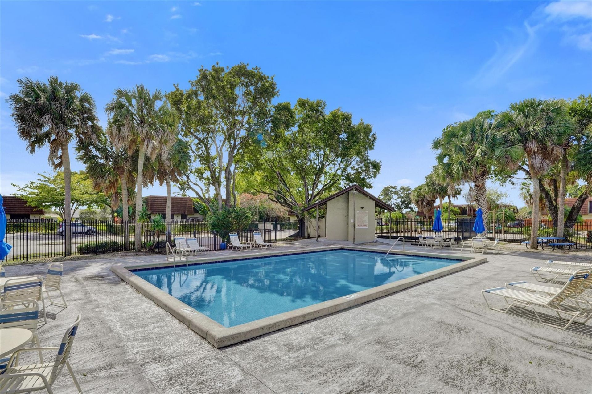 4872 NW 95th Avenue, Sunrise, FL 33351 Photo