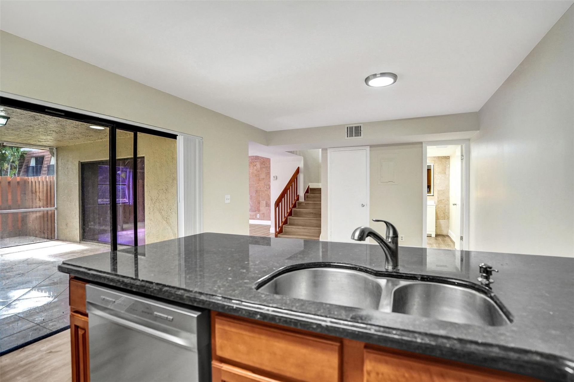 4872 NW 95th Avenue, Sunrise, FL 33351 Photo