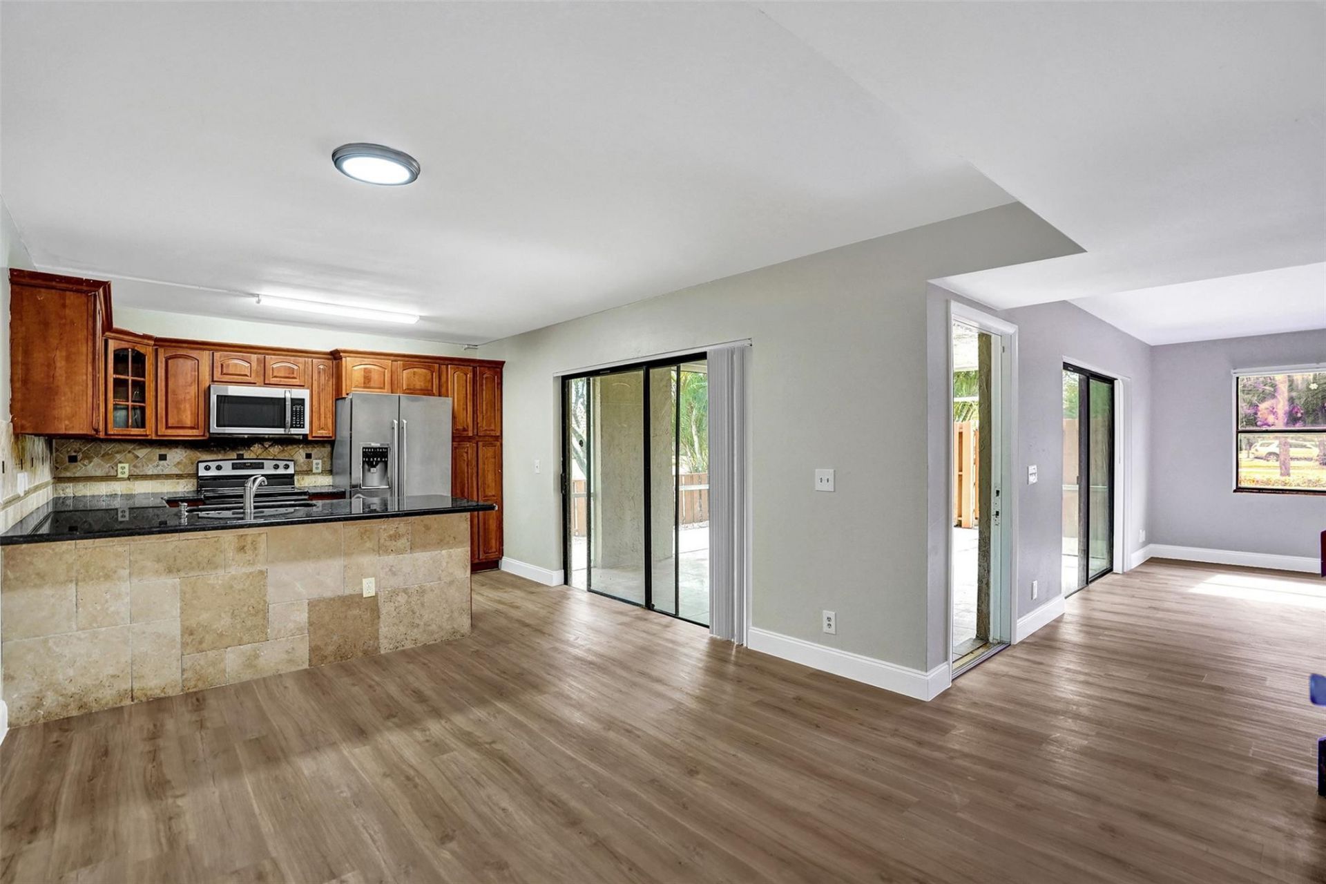 4872 NW 95th Avenue, Sunrise, FL 33351 Photo