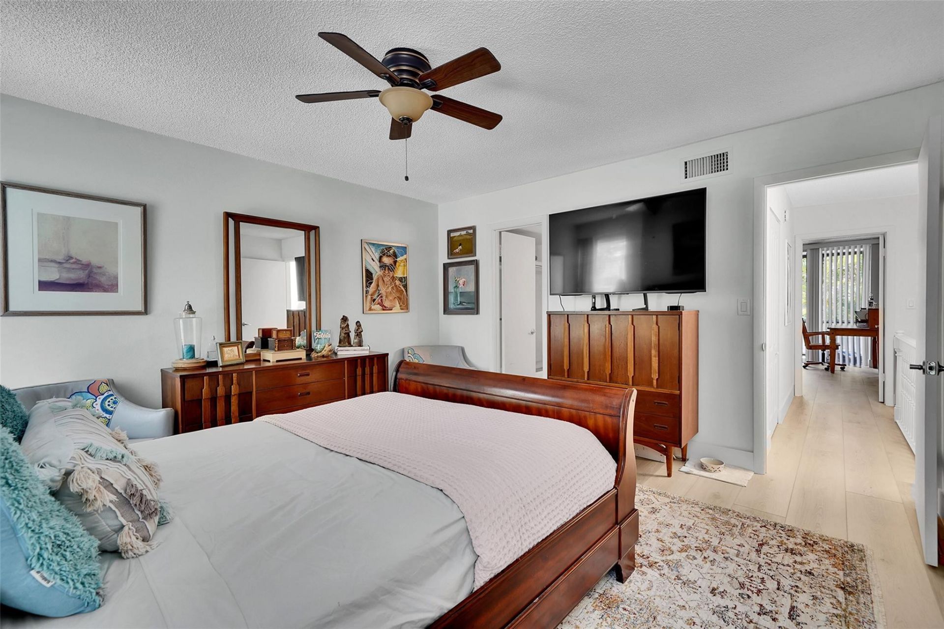 670 Kensington Place, Unit 5B, Wilton Manors, FL 33305 Photo