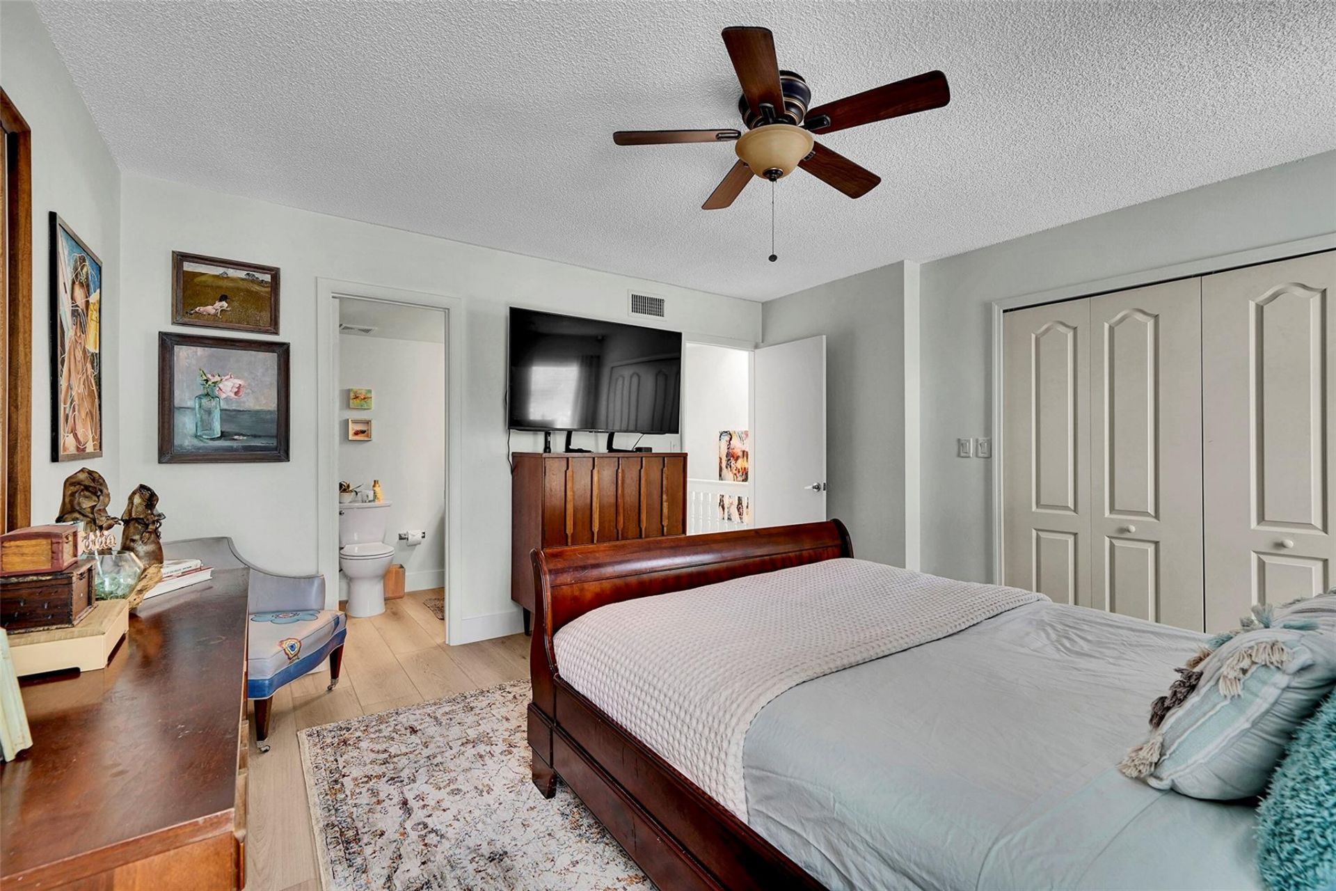 670 Kensington Place, Unit 5B, Wilton Manors, FL 33305 Photo