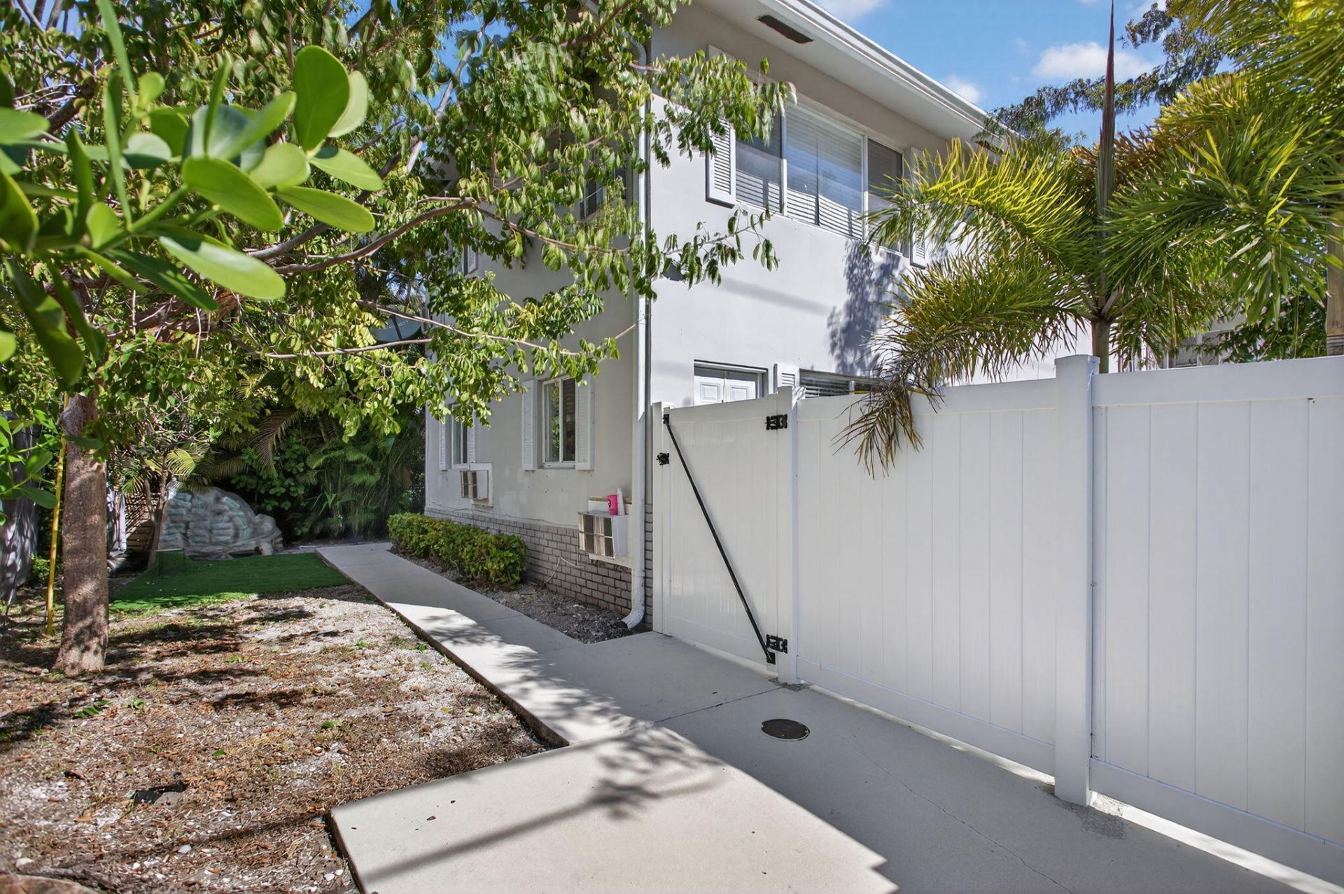 825 NE 6th Street, Unit 1-7, Fort Lauderdale, FL 33304 Photo