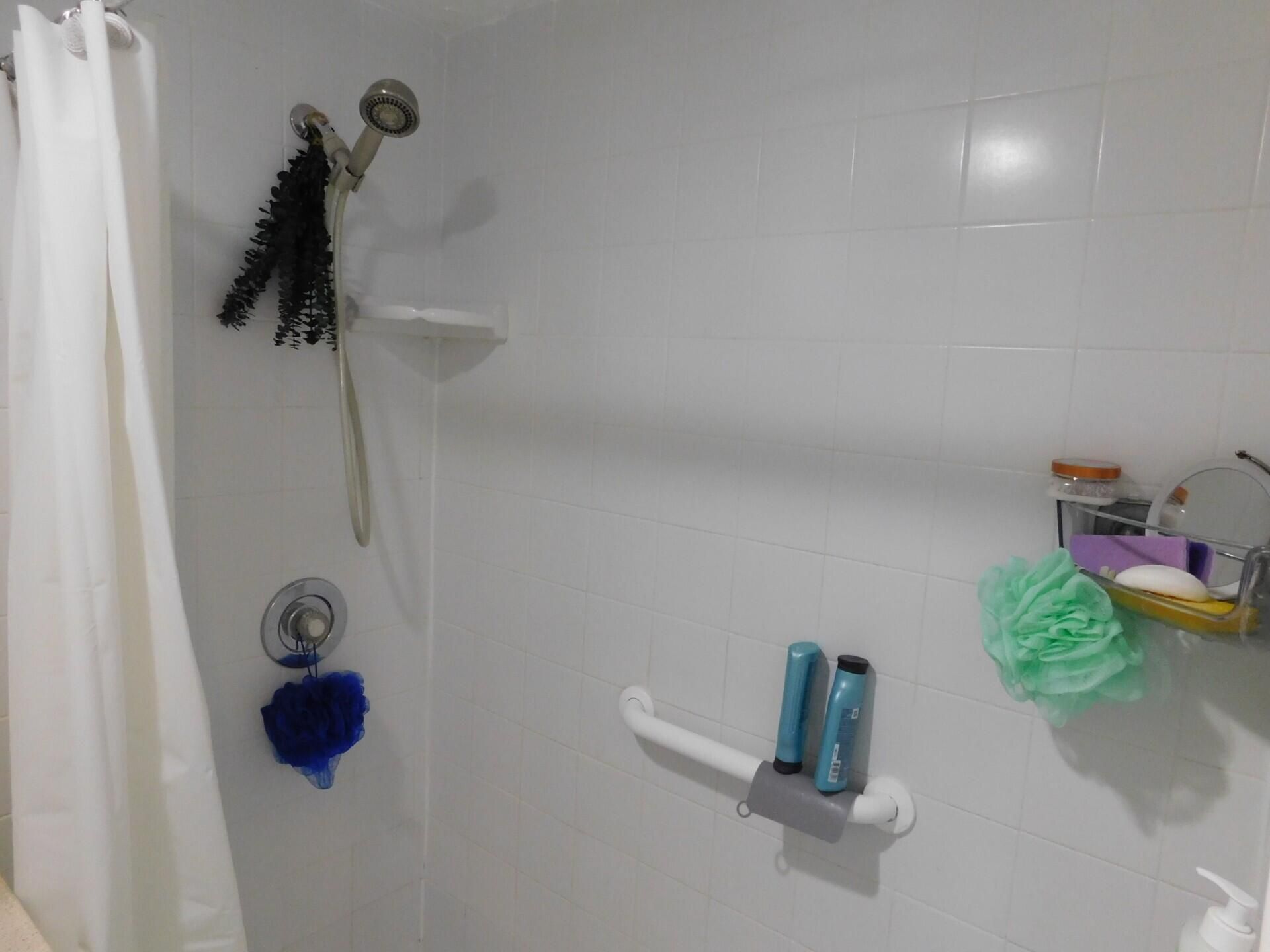 825 NE 6th Street, Unit 1-7, Fort Lauderdale, FL 33304 Photo