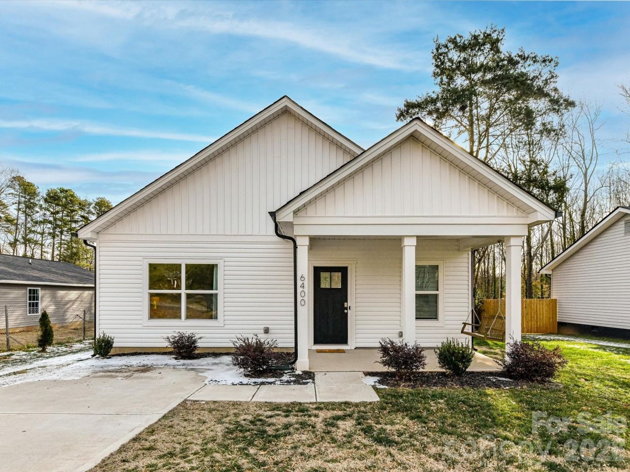 6400 Carver Boulevard, Charlotte, NC 28269 Main Photo