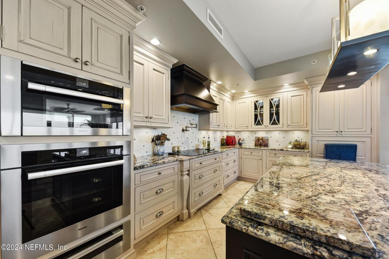 1031 1st Street S, Unit 1102, Jacksonville Beach, FL 32250 Photo