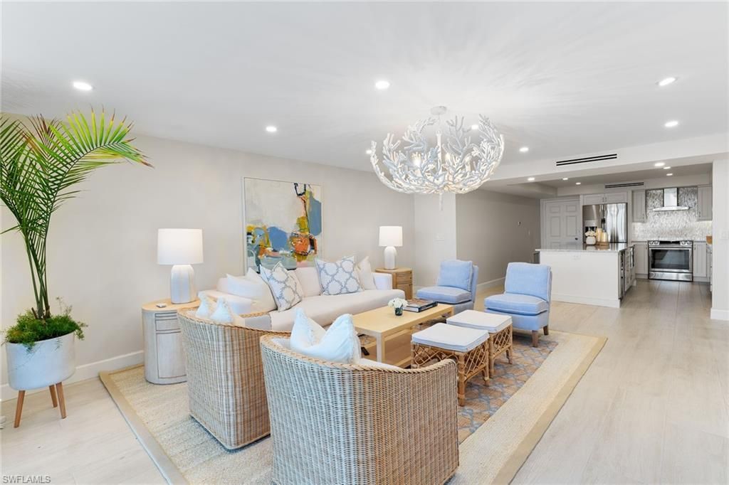 1919 Gulf Shore Blvd N, Unit 301, Naples, FL 34102 Photo