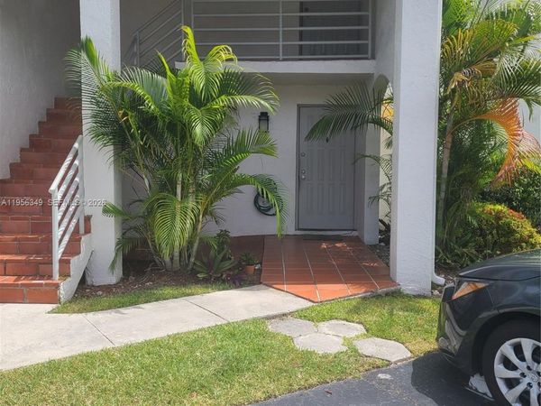 3564 Magellan Cir, Unit 211-1, Aventura, FL 33180