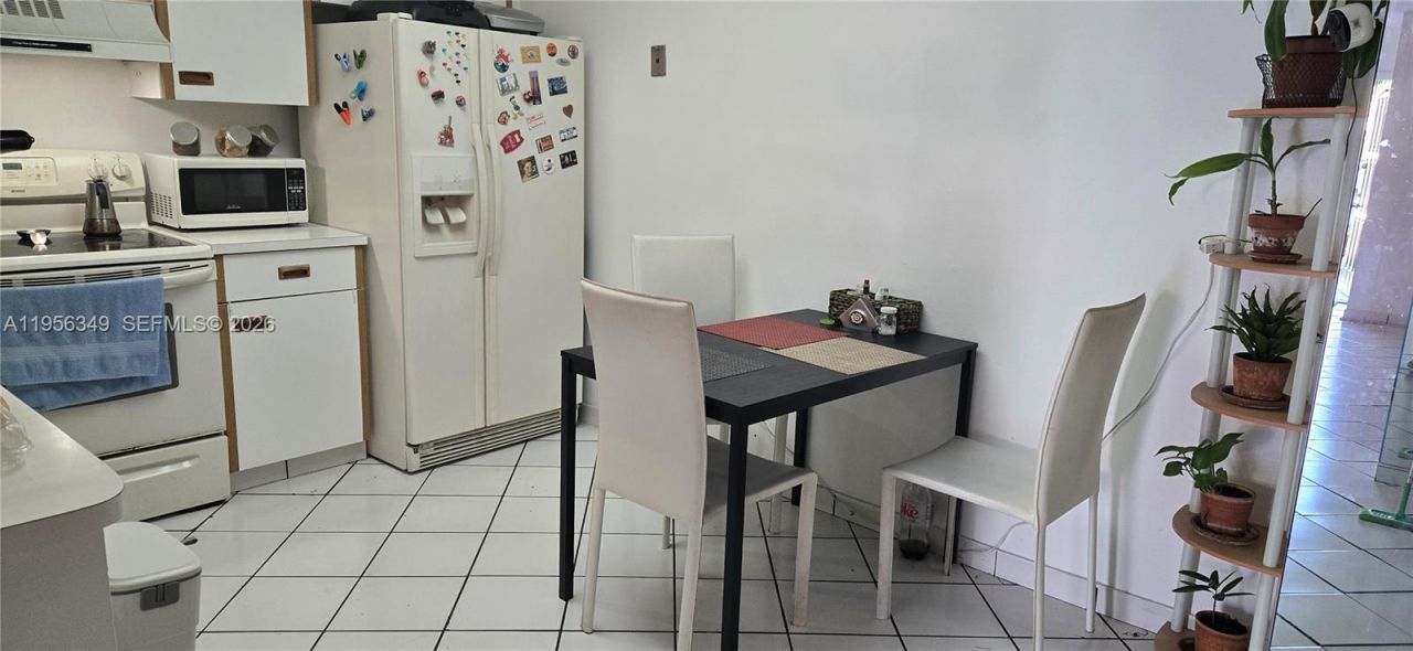 3564 Magellan Cir, Unit 211-1, Aventura, FL 33180 Photo