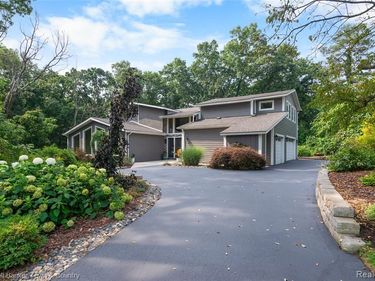 5728 Eggert Place, Brighton, MI 48116