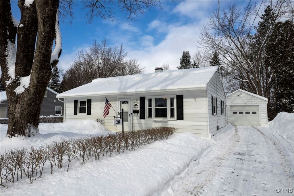 20 Balsam Crescent, New Hartford, NY 13413 Main Photo