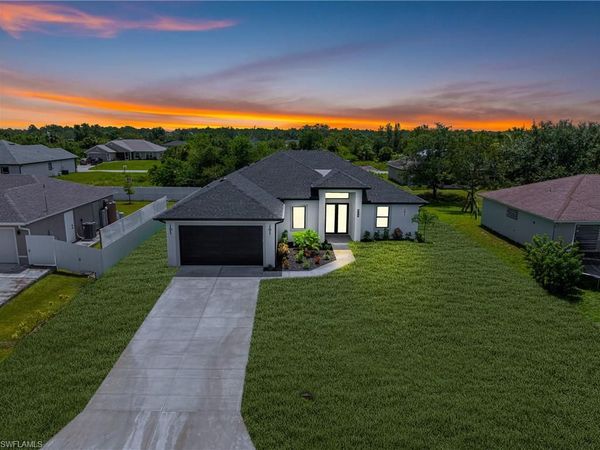 529 Kilgour AVE , LEHIGH ACRES, FL 33974