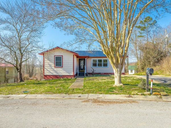 210 Ruby Street, Bridgeport, AL 35740