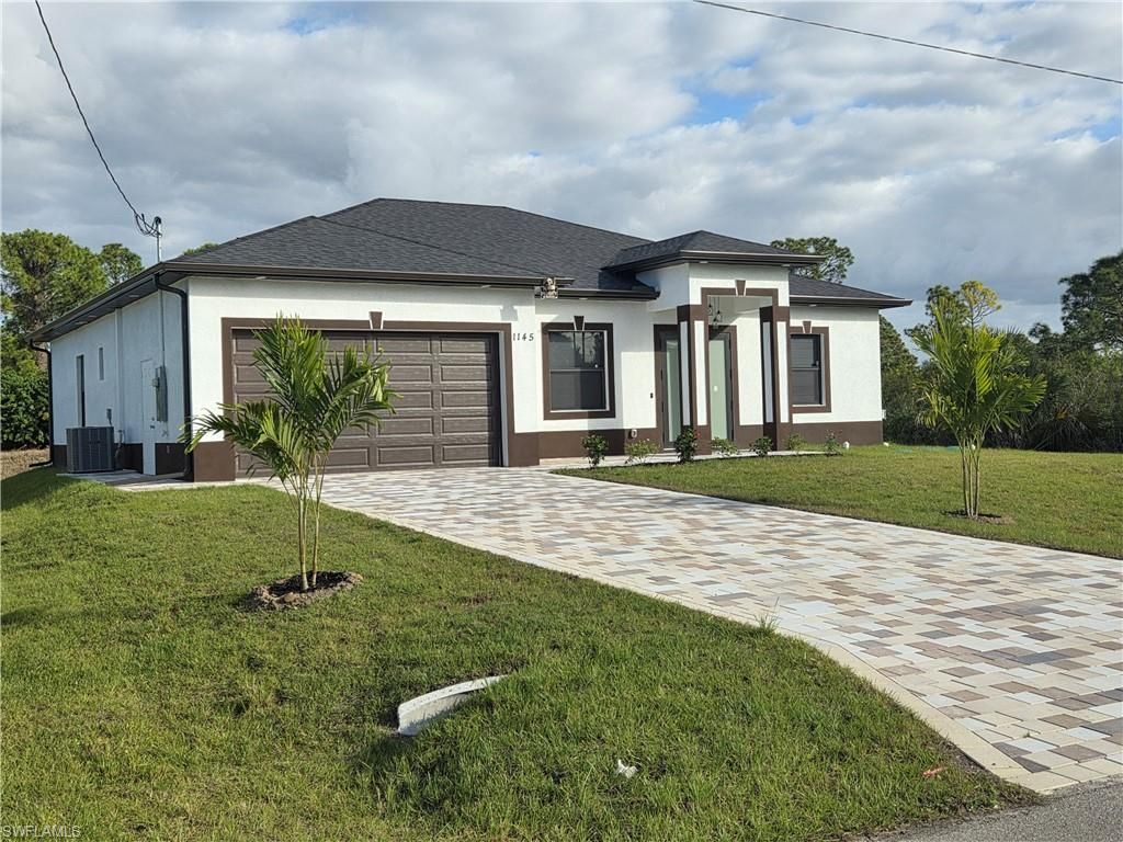 1145 Augusta St E, Lehigh Acres, FL 33974 Photo