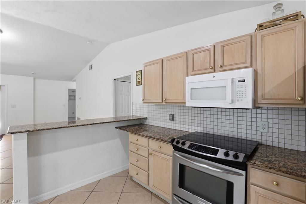 530 7th St Sw, Naples, FL 34117 Photo