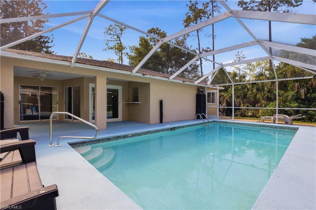 530 7th St Sw, Naples, FL 34117 Photo