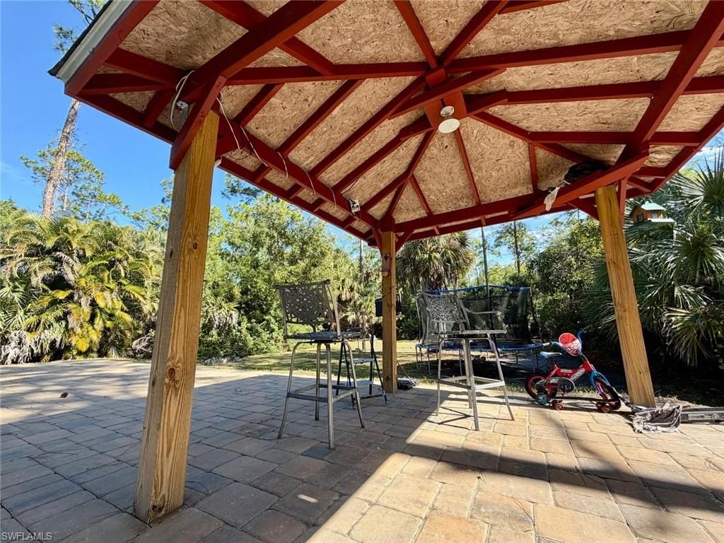 530 7th St Sw, Naples, FL 34117 Photo