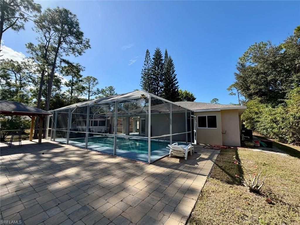 530 7th St Sw, Naples, FL 34117 Photo