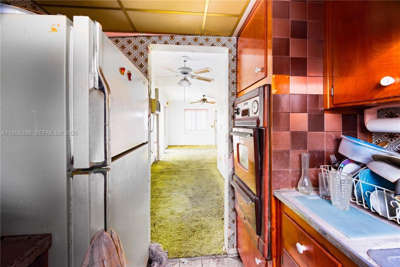 7720 Harding Ave, Unit 8, Miami Beach, FL 33141 Photo