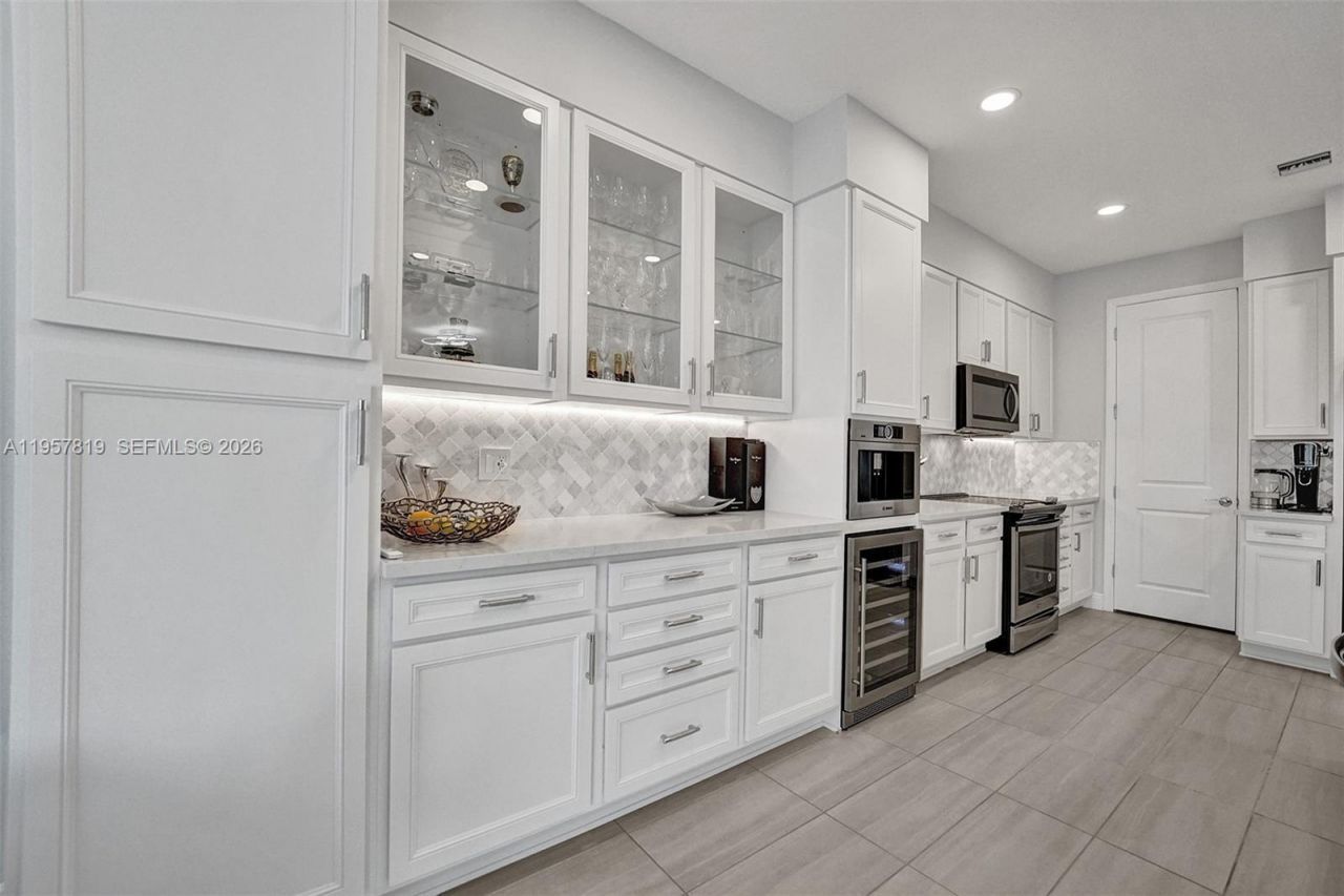 1033 Eucalyptus Dr, Hollywood, FL 33021 Photo