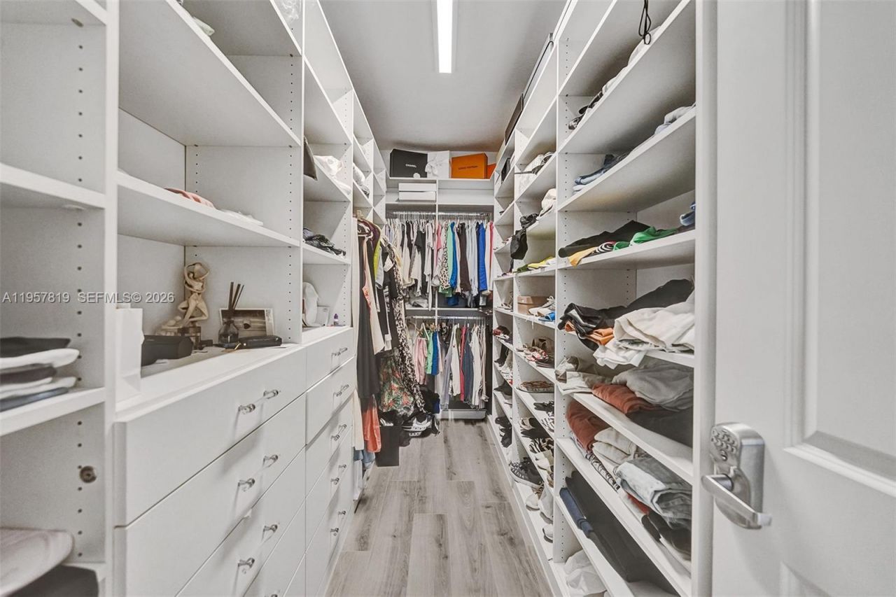 1033 Eucalyptus Dr, Hollywood, FL 33021 Photo